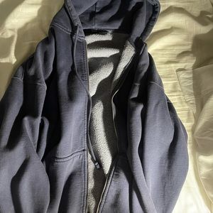 brandy melville navy blue sweater one sized